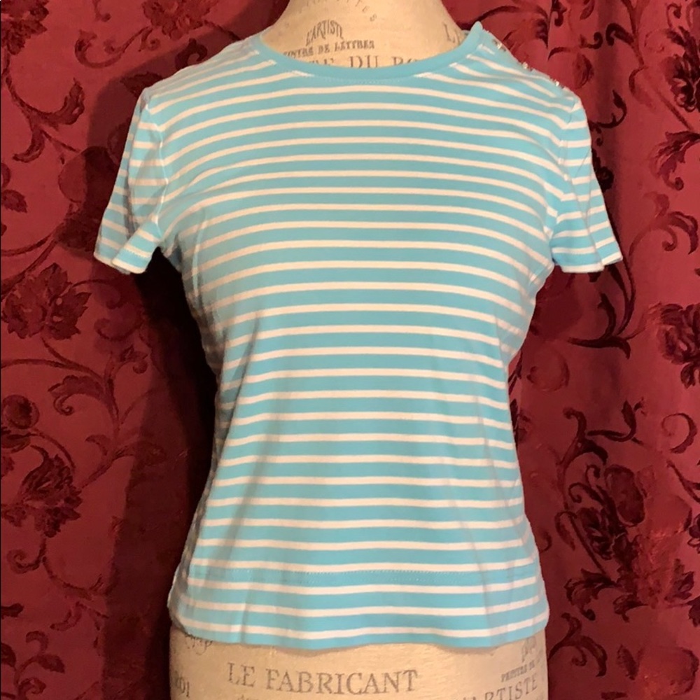 2 t shirts